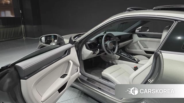 Porsche 911(992) 2023 Серый из Кореи, фото 2