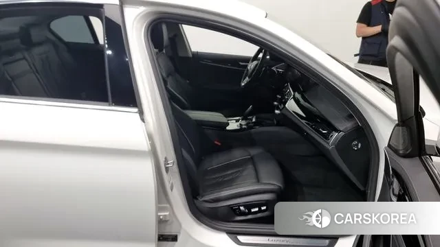 BMW 5 Series (G30) 2020 Белый из Кореи, фото 2