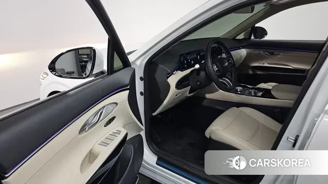 Genesis GV70 2024 Белый из Кореи, фото 2