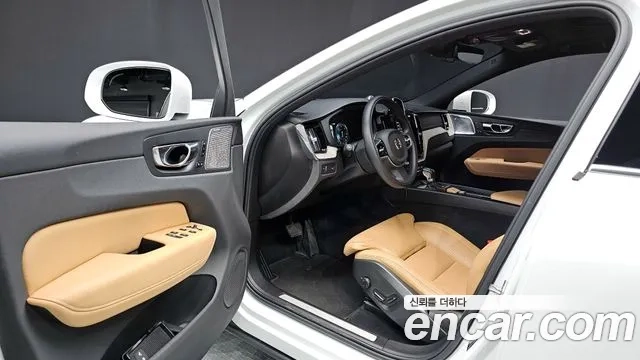 Volvo XC60 second Generation 2019 Белый из Кореи, фото 2