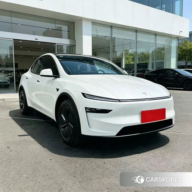 Tesla Model Y 2026 Белый из Китая, фото 2