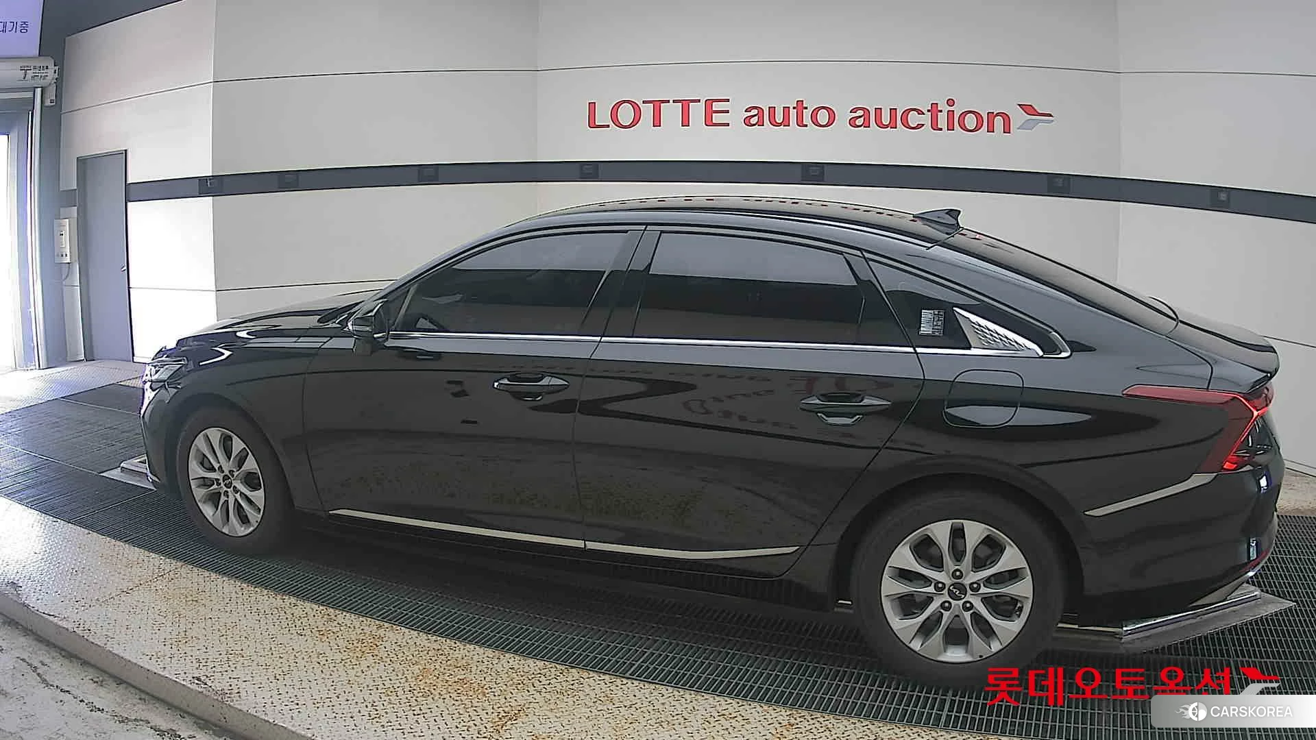Kia K8 2022 Aurora Black Pearl из Кореи, фото 2