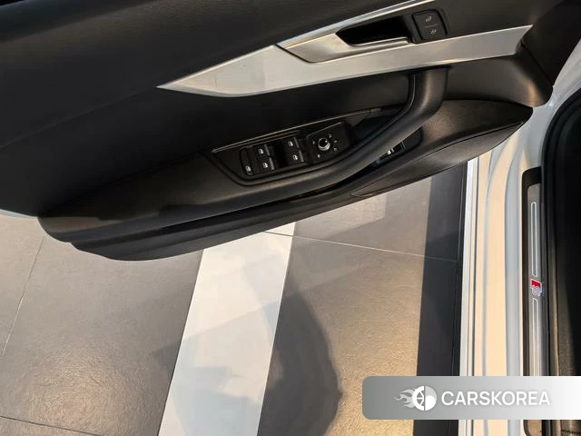 Audi A4L 2021 Белый из Китая, фото 2