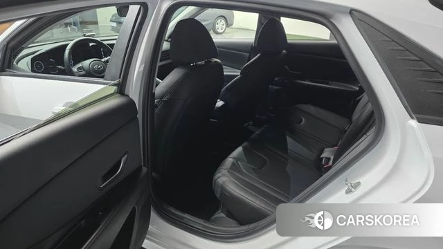 Hyundai Avante Hybrid (CN7) 2022 Белый из Кореи, фото 2