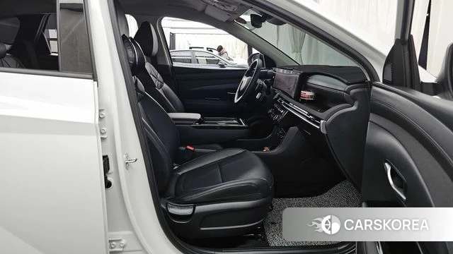 Hyundai The New Tucson (NX4) 2025 Белый из Кореи, фото 2