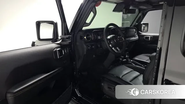 Jeep Wrangler (JL) 2024 Черный из Кореи, фото 2