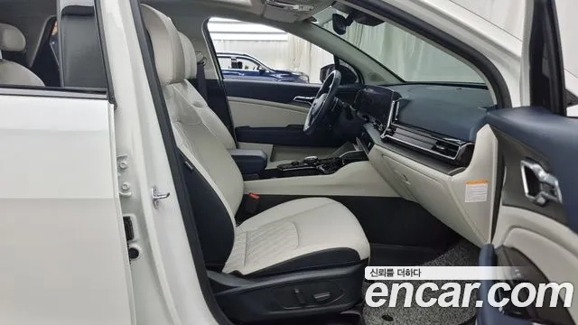 Kia Sportage 5th Generation Hybrid 2024 Белый из Кореи, фото 2