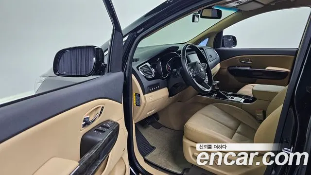 Kia The New Carnival 2019 Черный из Кореи, фото 2