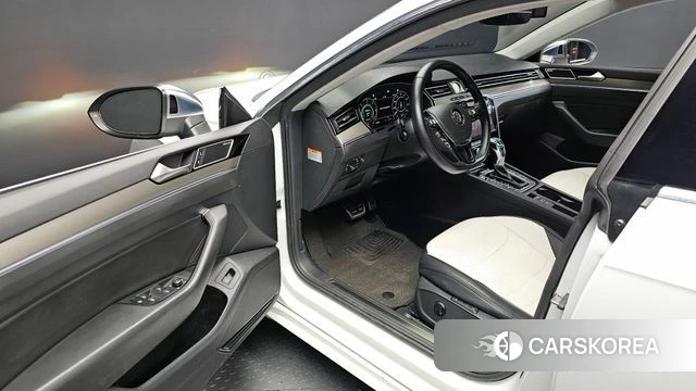 Volkswagen Arteon 2019 Белый из Кореи, фото 2