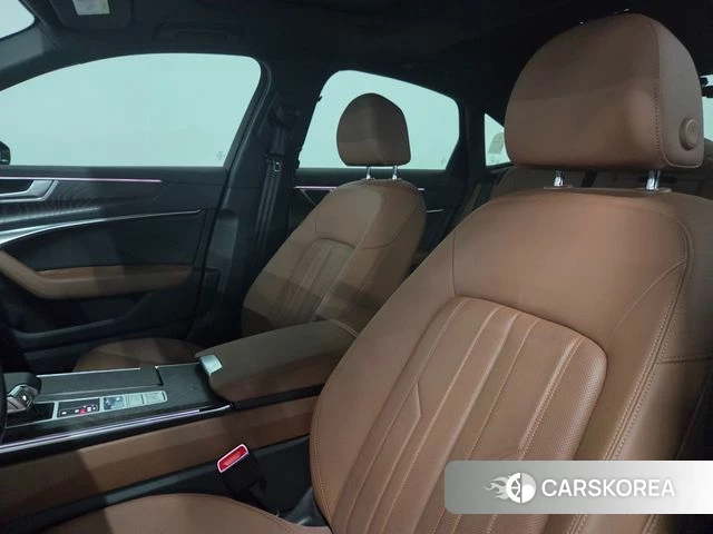 Audi A6 (C8) 2023 Черный из Кореи, фото 2