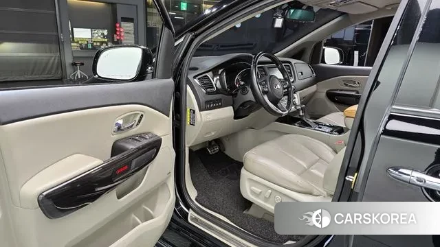 Kia The New Carnival 2019 Черный из Кореи, фото 2