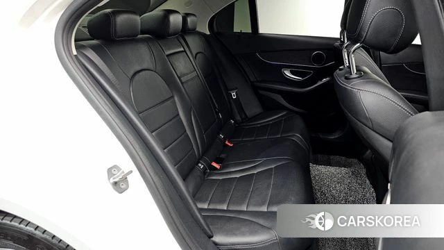 Mercedes-Benz C-Class W205 2019 Белый из Кореи, фото 2