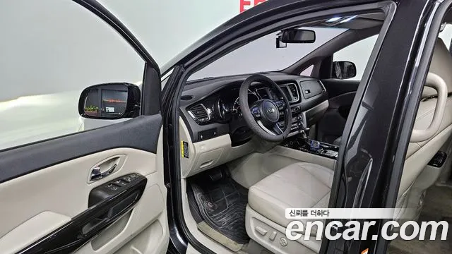 Kia The New Carnival 2018 Серый из Кореи, фото 2