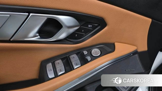 BMW 3 Series (G20) 2023 Белый из Кореи, фото 2