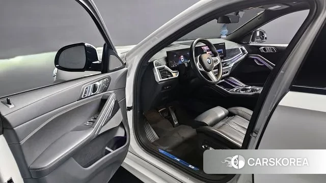 BMW X6 (G06) 2024 Белый из Кореи, фото 2