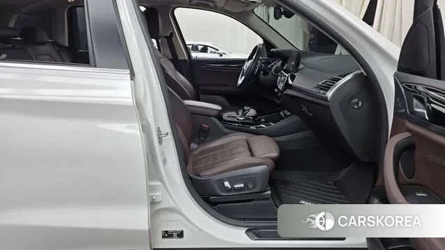 BMW X3 (G01) 2022 Белый из Кореи, фото 2