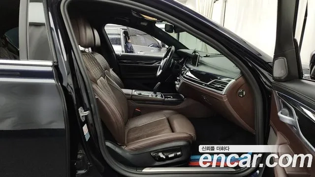 BMW 7 Series (G11) 2019 Черный из Кореи, фото 2