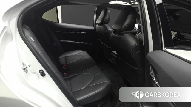 Toyota Camry (XV70) 2024 Белый из Кореи, фото 2