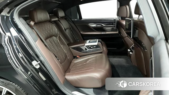 BMW 7 Series (G11) 2021 Черный из Кореи, фото 2