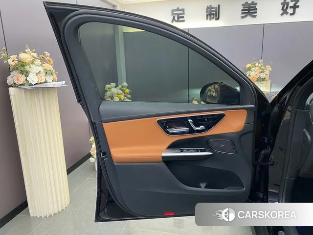 Mercedes-Benz GLC 2025 Черный из Китая, фото 2