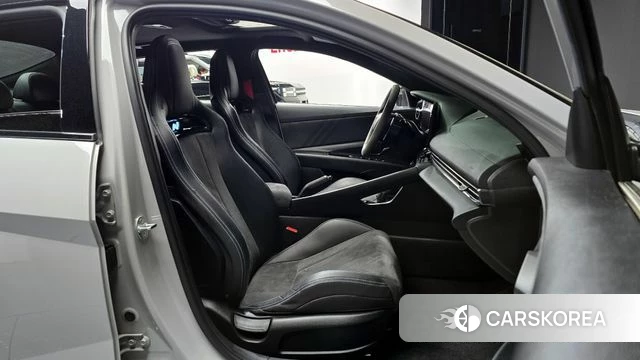 Hyundai Avante (CN7) 2022 Серебристо-серый из Кореи, фото 2