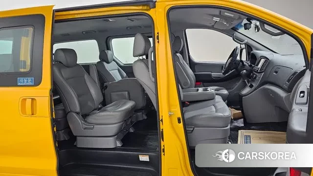 Hyundai The New Grand Starex 2021 Желтый из Кореи, фото 2