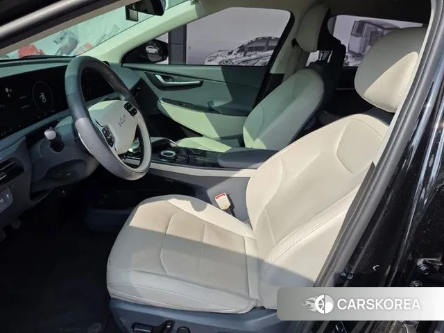 Kia EV6 2022 Черный из Кореи, фото 2