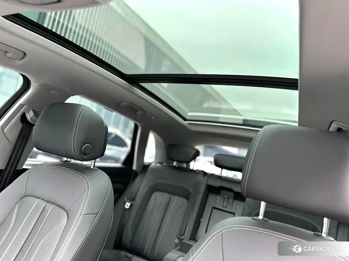 Audi Q5L 2024 Черный из Китая, фото 2