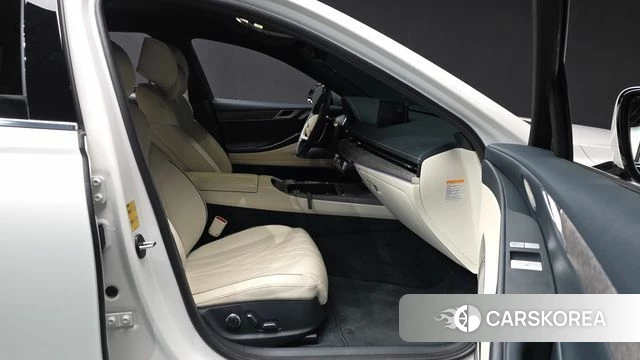Genesis Electrified G80 (RG3) 2021 Белый из Кореи, фото 2