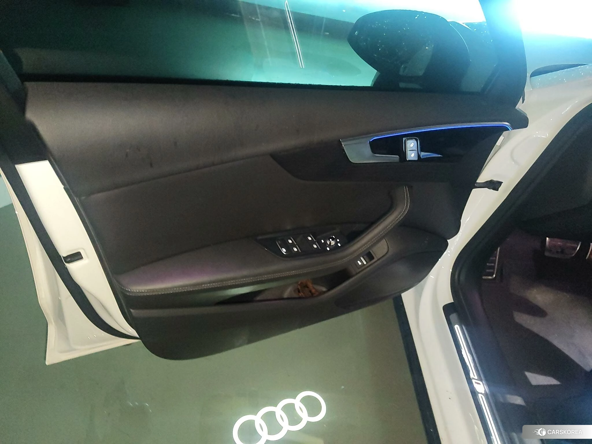 Audi A4L 2023 Белый из Китая, фото 2