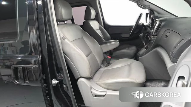 Hyundai The New Grand Starex 2019 Черный из Кореи, фото 2