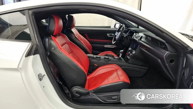 Ford Mustang 2019 Белый из Кореи, фото 2