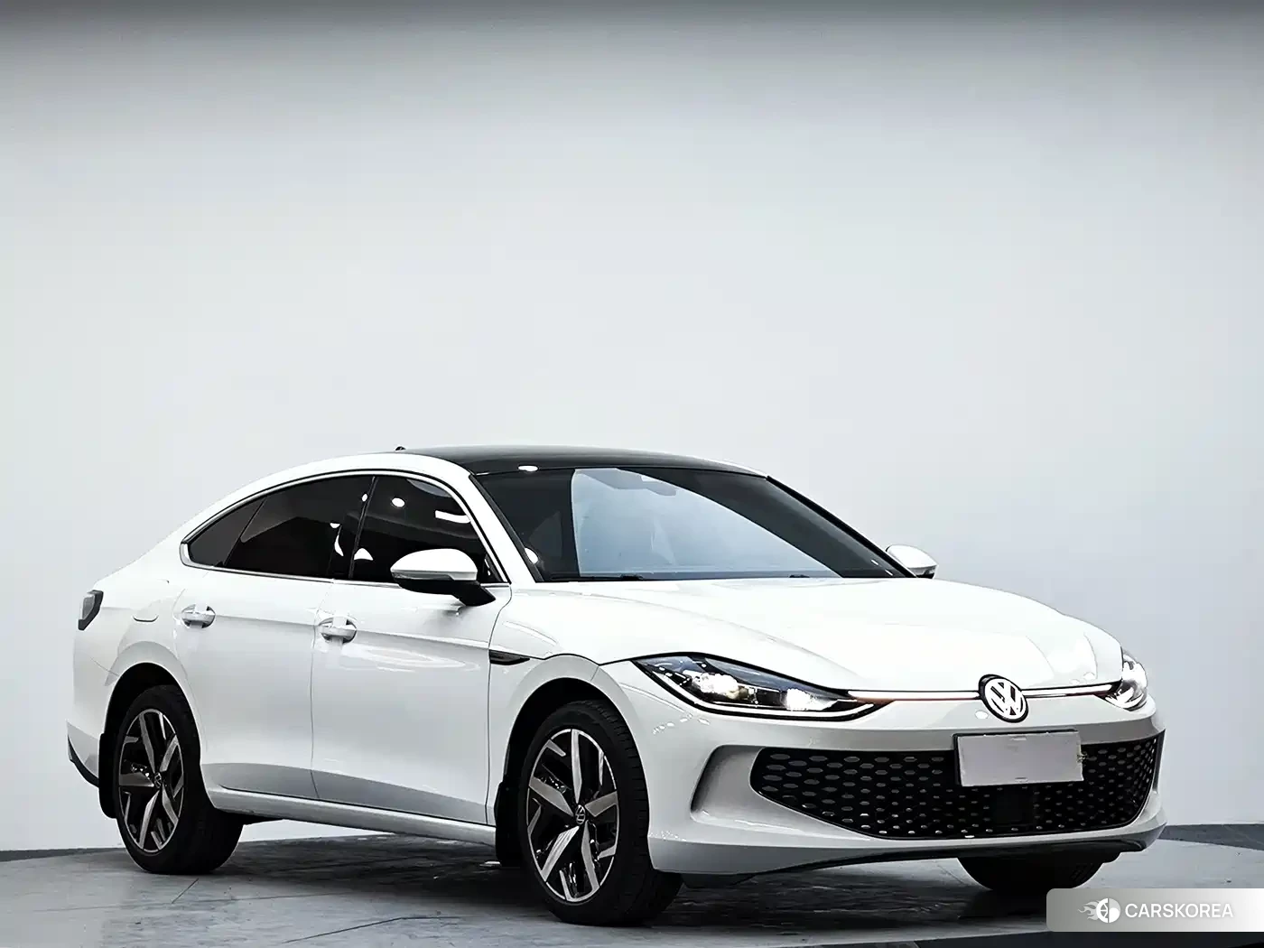Volkswagen Lamando 2023 Белый из Китая, фото 2