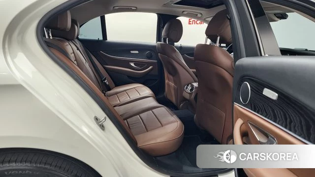 Mercedes-Benz E-Class W213 2020 Белый из Кореи, фото 2