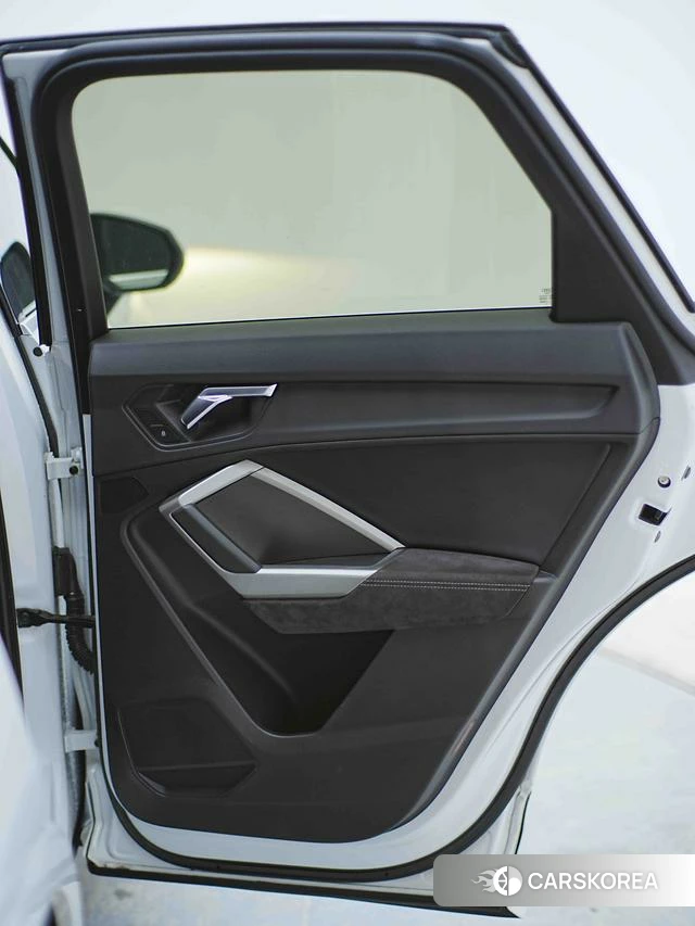 Audi Q3 2022 Белый из Китая, фото 2