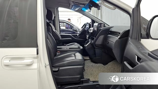 Hyundai Staria 2022 Белый из Кореи, фото 2