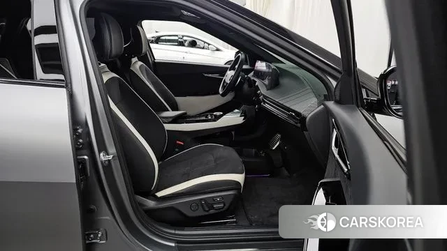 Kia EV6 2023 Серый из Кореи, фото 2