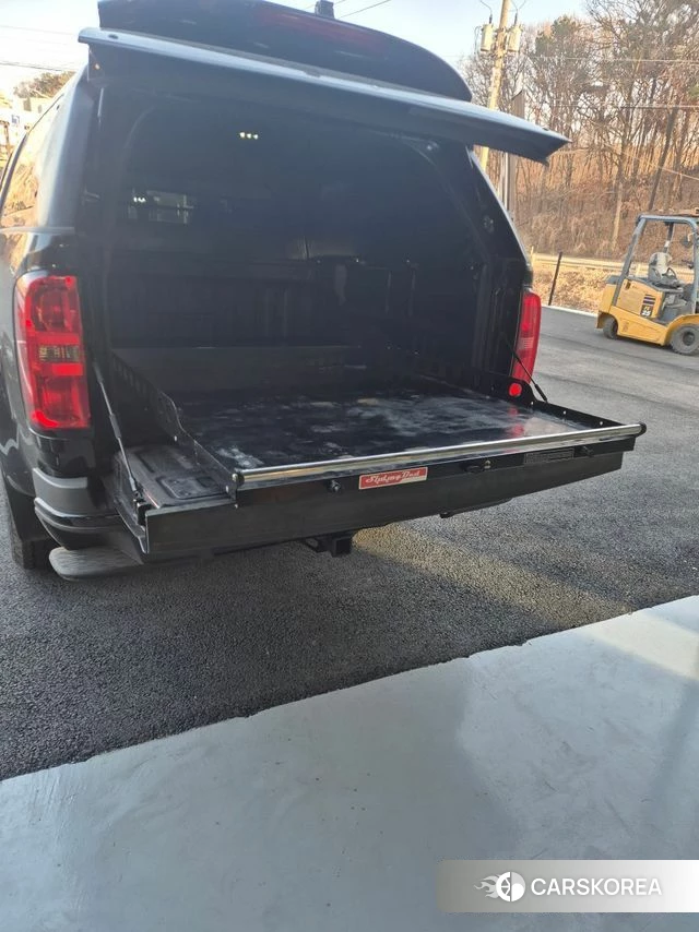 Chevrolet (GM Daewoo) Real New Colorado 2021 Черный из Кореи, фото 2