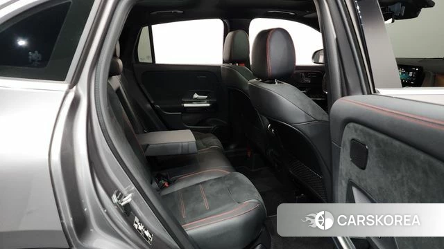 Mercedes-Benz GLA - Class H247 2022 Серебристо-серый из Кореи, фото 2