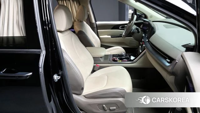 Kia Carnival 4th generation 2023 Черный из Кореи, фото 2