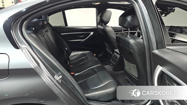 BMW 3 Series (F30) 2018 Серый из Кореи, фото 2