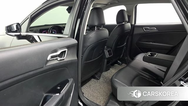 Kia Sportage 5th Generation 2022 Черный из Кореи, фото 2
