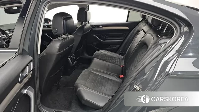 Volkswagen Passat GT (B8) 2021 Серый из Кореи, фото 2