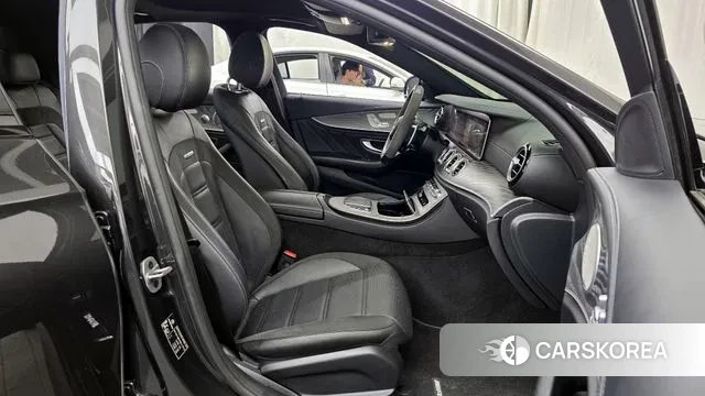 Mercedes-Benz E-Class W213 2022 Серый из Кореи, фото 2