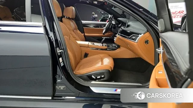 BMW 7 Series (G11) 2018 Черный из Кореи, фото 2