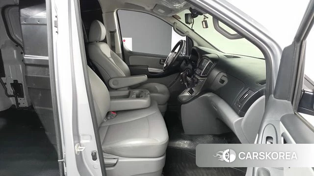 Hyundai The New Grand Starex 2020 Серебристо-серый из Кореи, фото 2