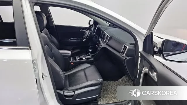 Kia Sportage 4th Generation 2018 Белый из Кореи, фото 2