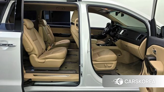 Kia The New Carnival 2019 Белый из Кореи, фото 2