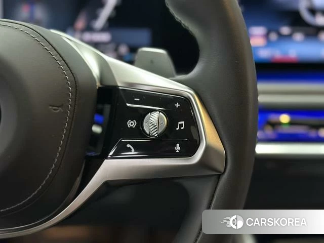 BMW 7 series 2023 Черный из Китая, фото 2