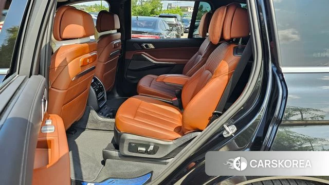 BMW X7 (G07) 2025 Черный из Кореи, фото 2